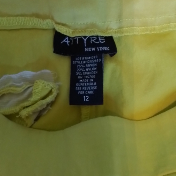 CUTE STRETCH CAPRI PANTS - Picture 3 of 5